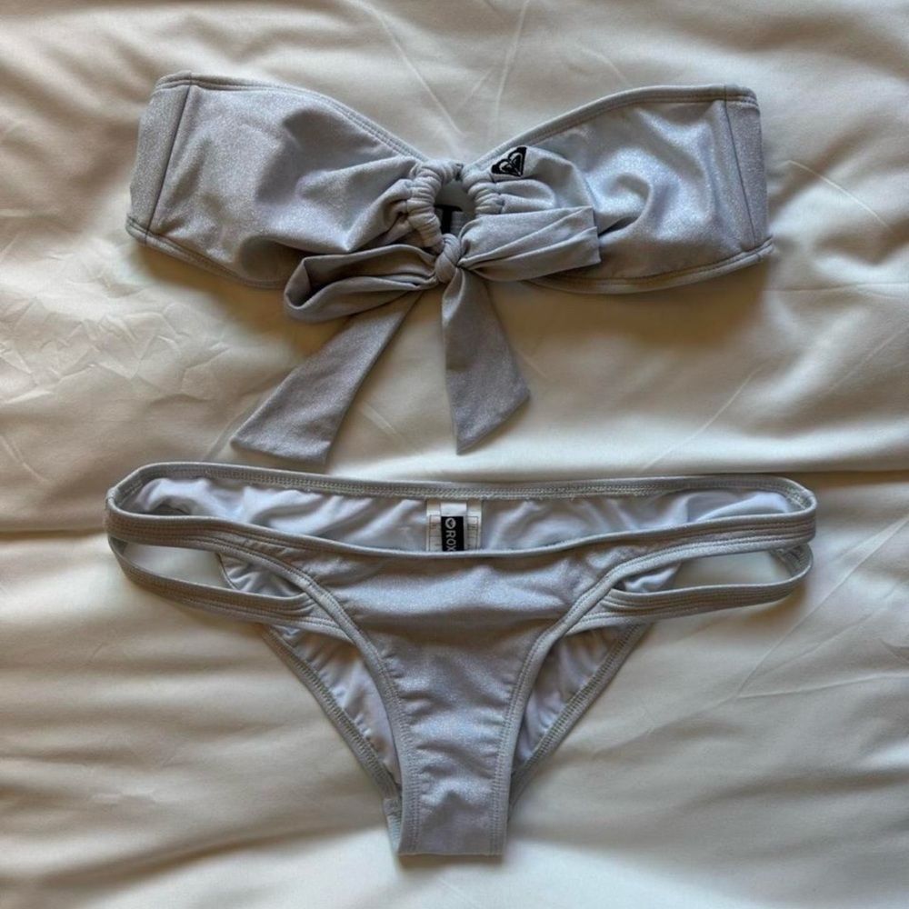 Roxy silver bikini